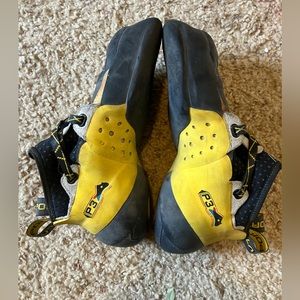 La Sportiva Solution Climbing Shoe 42.5